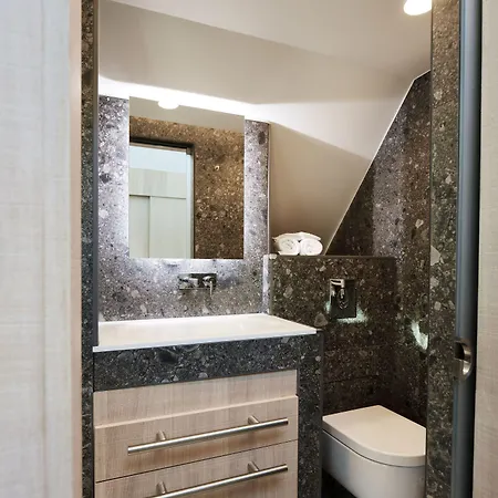 Charly 132 B&B Ronquieres